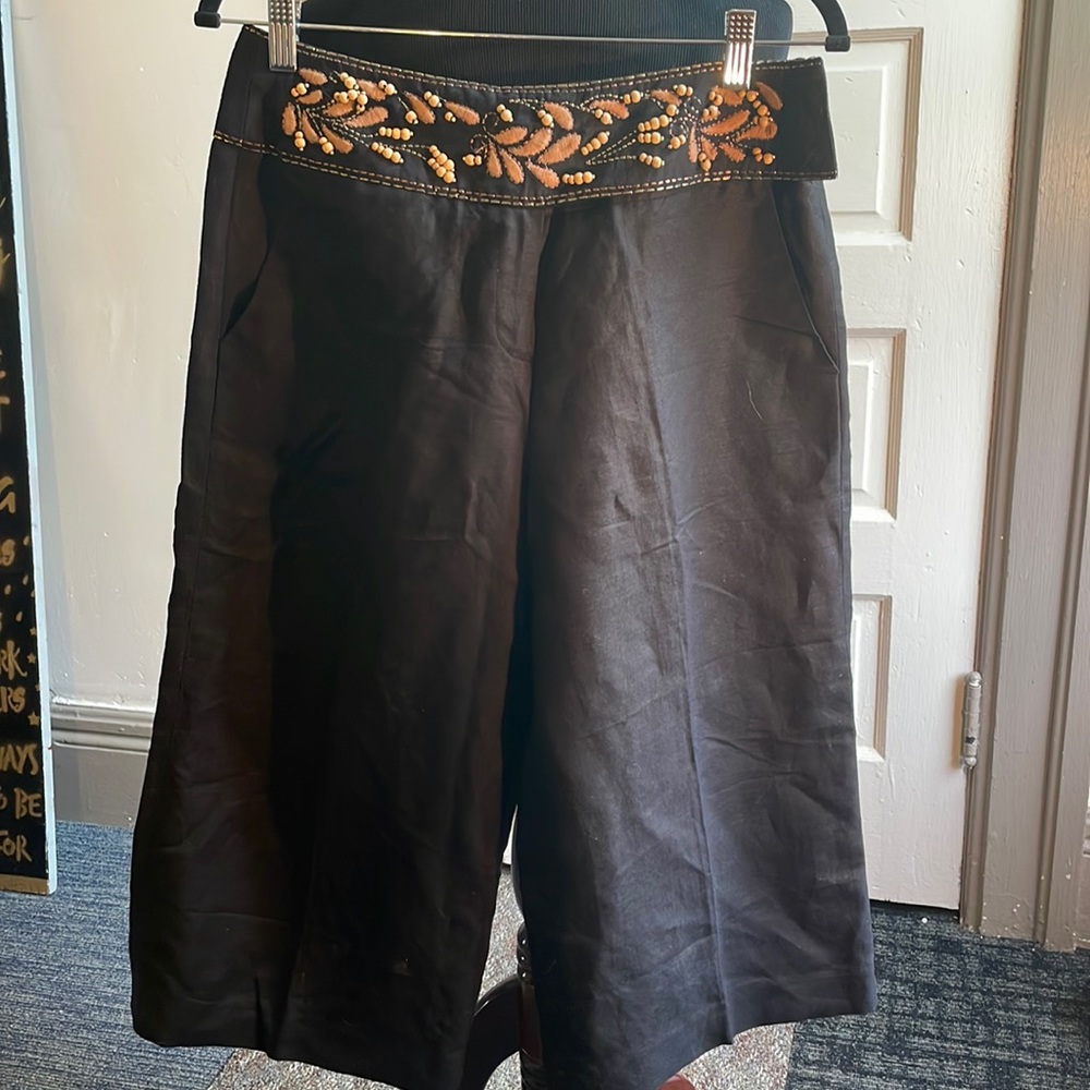 Linen blend & embroidered w/beads. Wide leg Peddle pusher type pants